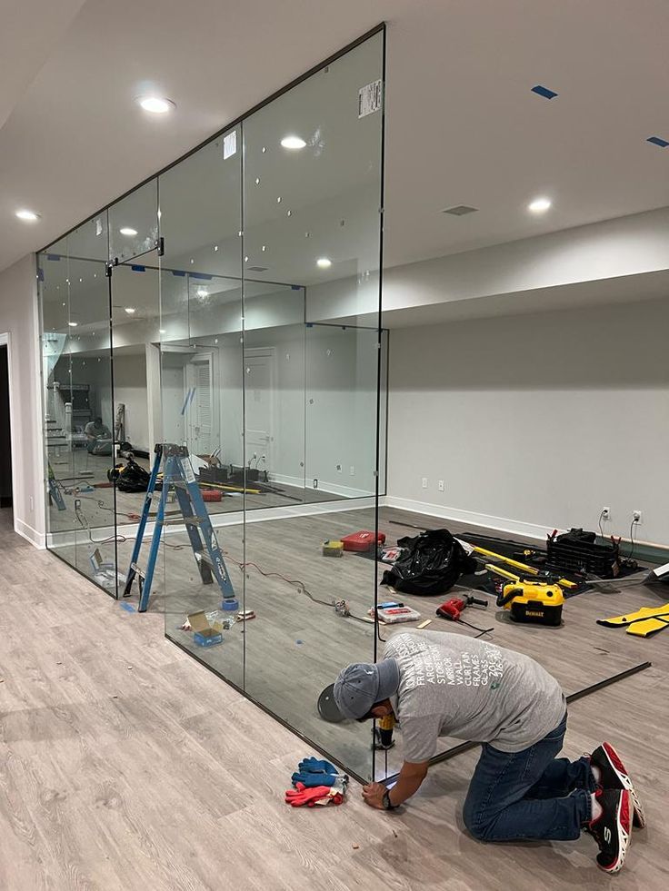 Glass Partition & Aluminium