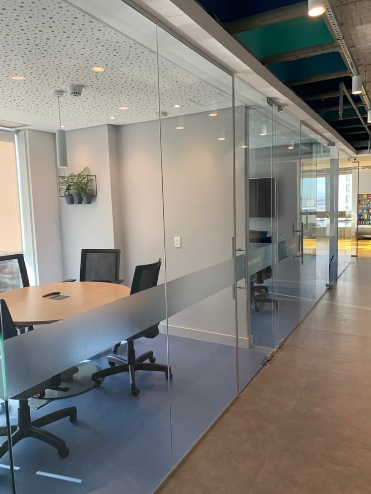 Glass Partition & Aluminium